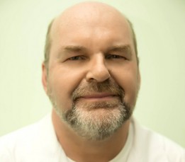 Врач клиники >Юрий Сытников